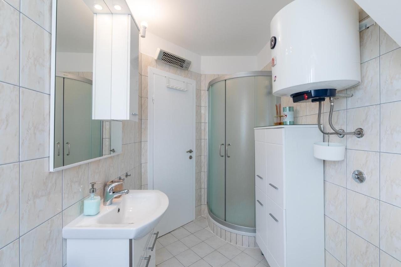 Apartman Zazu ブリビル エクステリア 写真